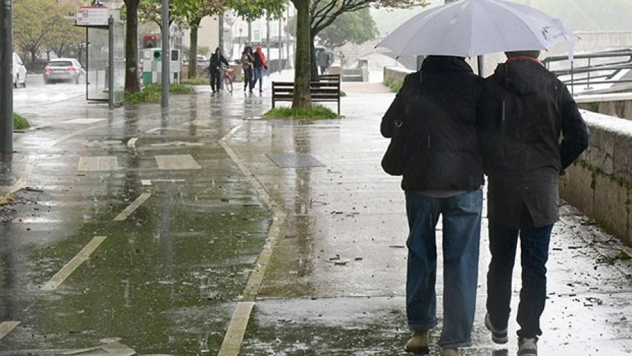 France/Intempéries : un maire publie un arrêté municipal contre la pluie