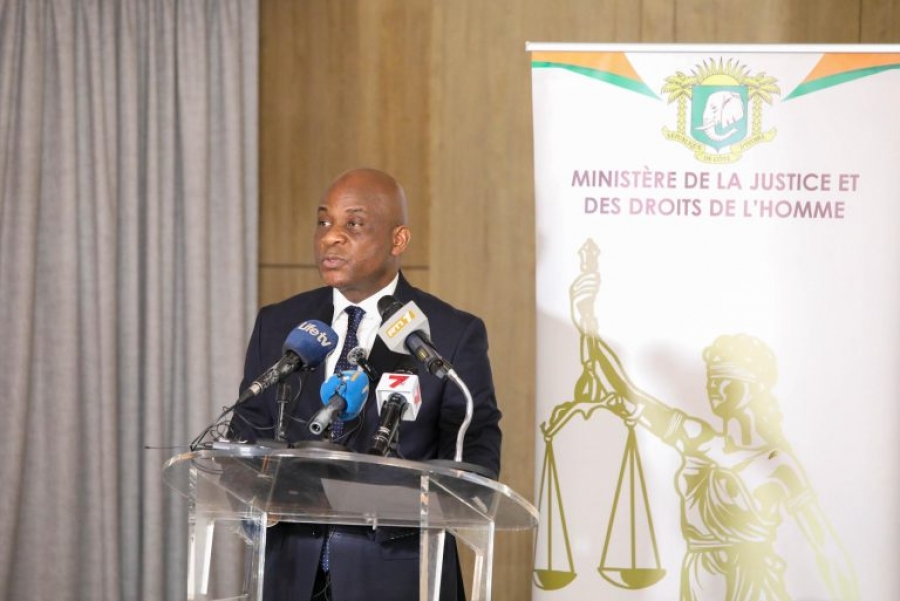 Côte d’Ivoire : les administrateurs de sites web sont considérés comme « complices » des auteurs de commentaires malveillants et peuvent être poursuivis (Procureur Braman Koné)