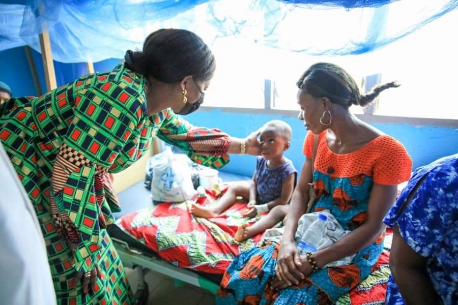 La ministre Nasseneba Touré apporte du baume au cœur des enfants malnutris de Soubré