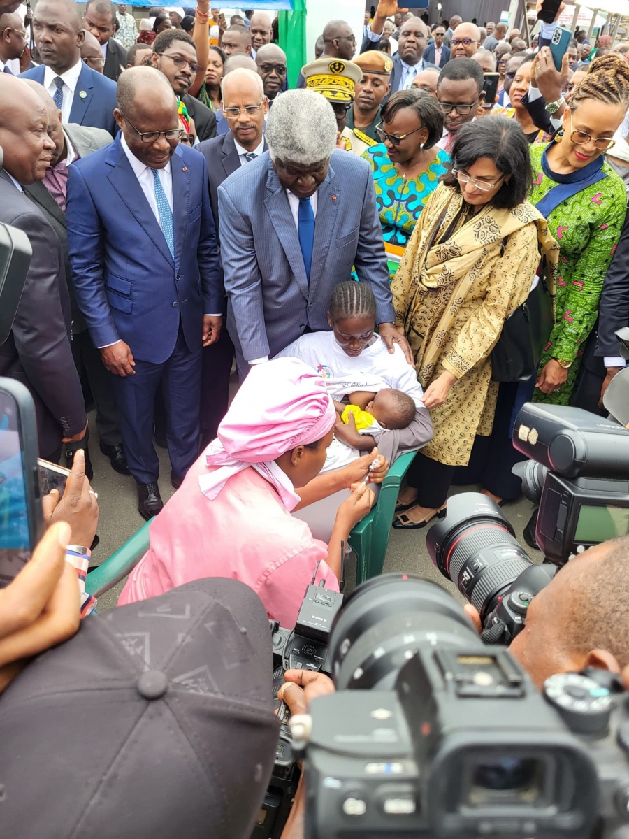 Côte d’Ivoire/Paludisme : le Premier ministre Robert Beugré Mambé lance la campagne de vaccination contre la maladie