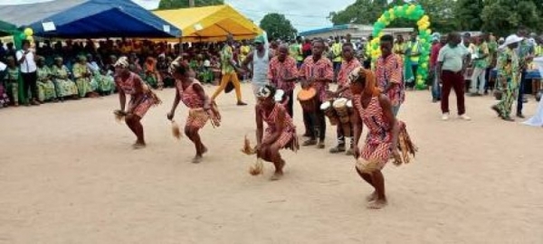 Côte d'Ivoire : le Festival Djamala met en lumière la teinture artisanale, une solution pour l’autonomisation des femmes et jeunes a Satama-Sokoro