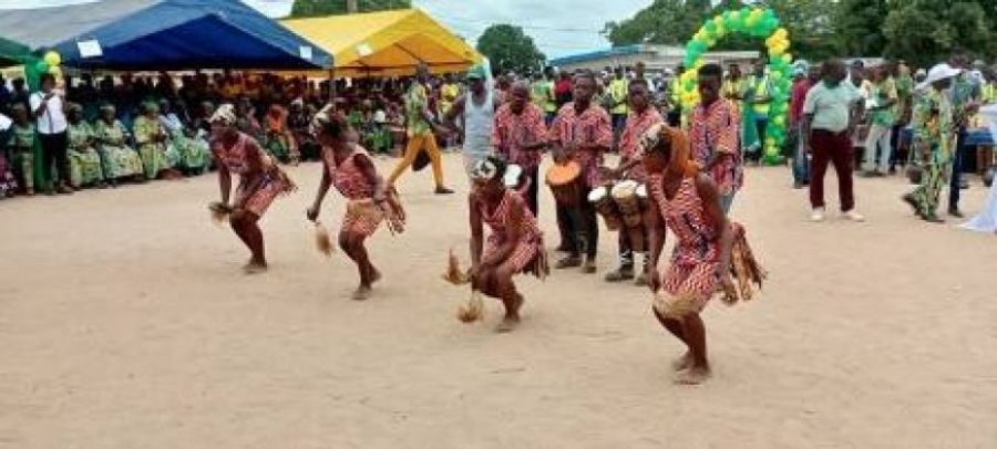Côte d'Ivoire : le Festival Djamala met en lumière la teinture artisanale, une solution pour l’autonomisation des femmes et jeunes a Satama-Sokoro