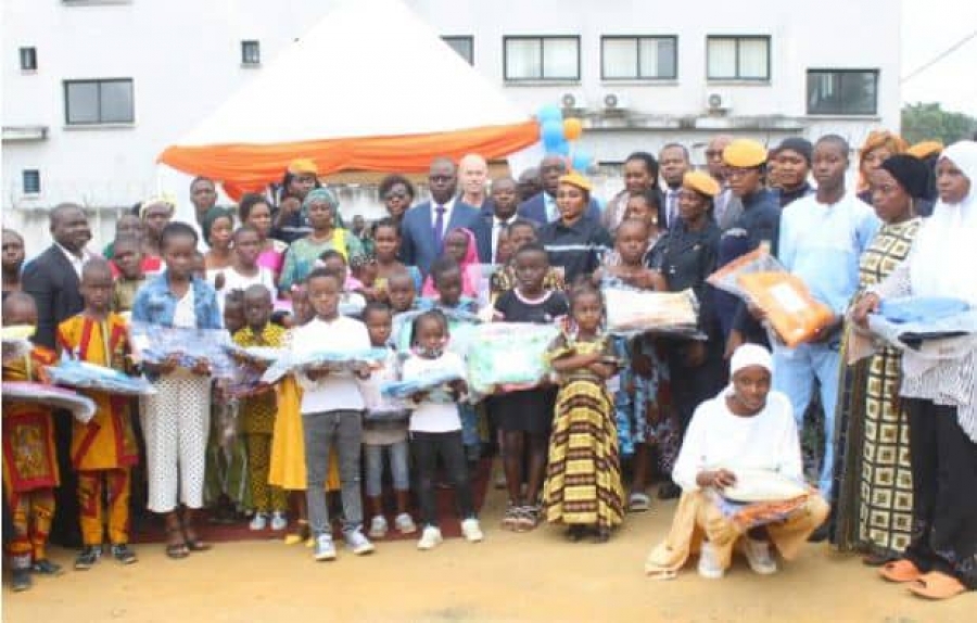 Côte d’Ivoire /Sapeurs-pompiers : 52 enfants orphelins reçoivent des kits scolaires pour la rentrée des classes