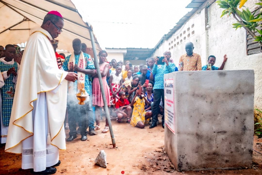 Côte d&#039;Ivoire/Église catholique : Mgr Salomon Lézoutié pose la première pierre d’une nouvelle paroisse à Yopougon(Koweït)