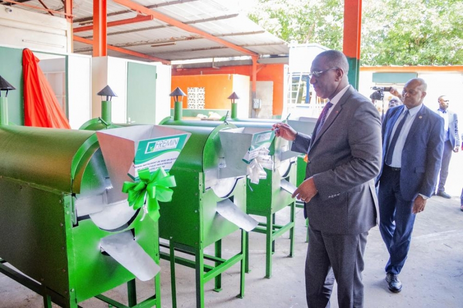Développement industriel : le Ministre Souleymane Diarrassouba procède à la remise d’équipements de production aux acteurs de la petite agro-transformation