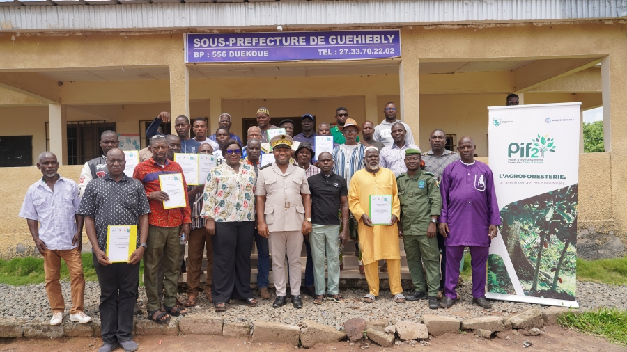 Gouvernance forestière en Côte d’Ivoire : 320 localités autour des agro-forêts du PIF2 dotées désormais de Cellules de Gestion des Plaintes.