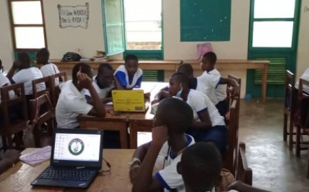 Gagnoa/ les élèves du collège enfant  Jésus initiées à la programmation