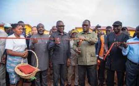 Projet "Port Sec de Ferkéssédougou" : Le Gouvernement remet les clés de 200 logements aux populations impactées de Dekokaha