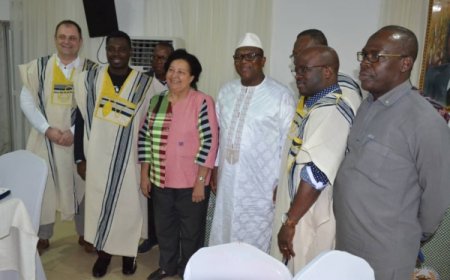 2ème CONGRÈS DE LA SIM À KORHOGO : Pr Mireille DOSSO distinguée médaillée d’or de la SIM