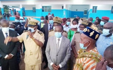 Tiébissou : Le ministre Aka Aouélé ouvre le centre de santé de N’Zissiessou