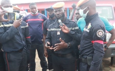 Les pompiers civils de Dimbokro arborent des brassards rouges pour prévenir d’une grève