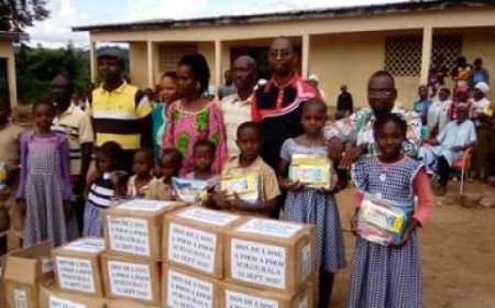 Bafing/ Rentrée Scolaire 2020-2021: L'ONG "A Poco A Poco" offre des kits scolaires à 400 élèves vivant en milieu rural