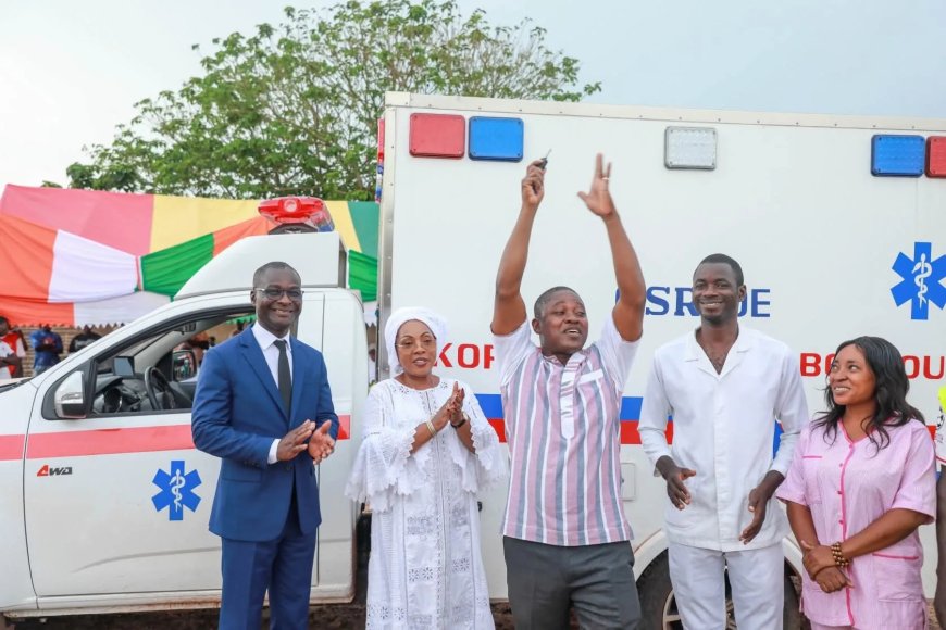 Côte d’Ivoire : le CNS fait don d’une ambulance et de 450 kits scolaires au village Koffesso Dioulabougou