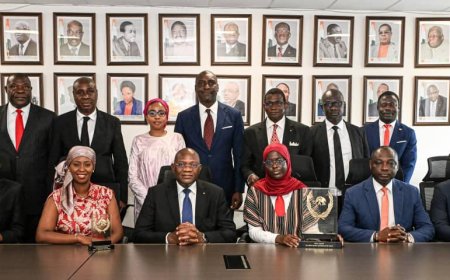 Prix Ebony 2025 : le ministre Adjé Silas Metch félicite Khalil Diomandé