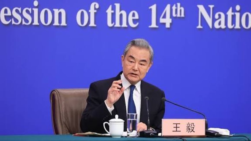 Wang Yi répond à la presse au sujet du Sud global