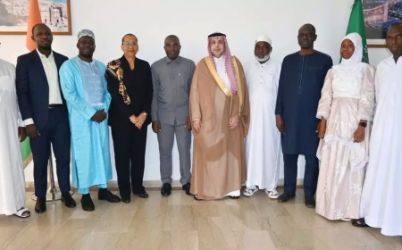 Côte d’Ivoire-Hadj 2026 : l’Ambassadeur Saad Bakheat Alqathami reçoit des Pèlerins ivoiriens revenus de la Mecque