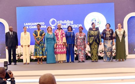 Résilience des femmes africaines : Dominique Ouattara partage l’expérience ivoirienne à Luanda