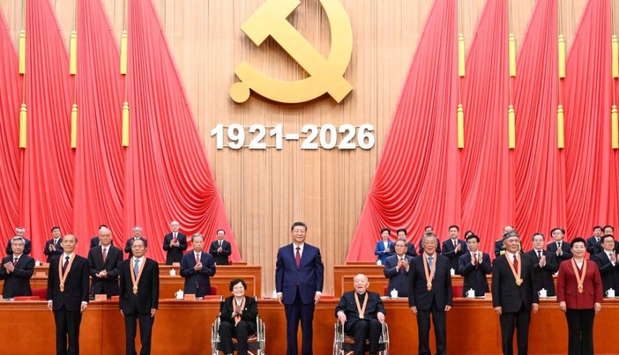 Xi Jinping salue les 105 ans d'"épopée" du PCC et appelle à la construction d'une Chine socialiste moderne