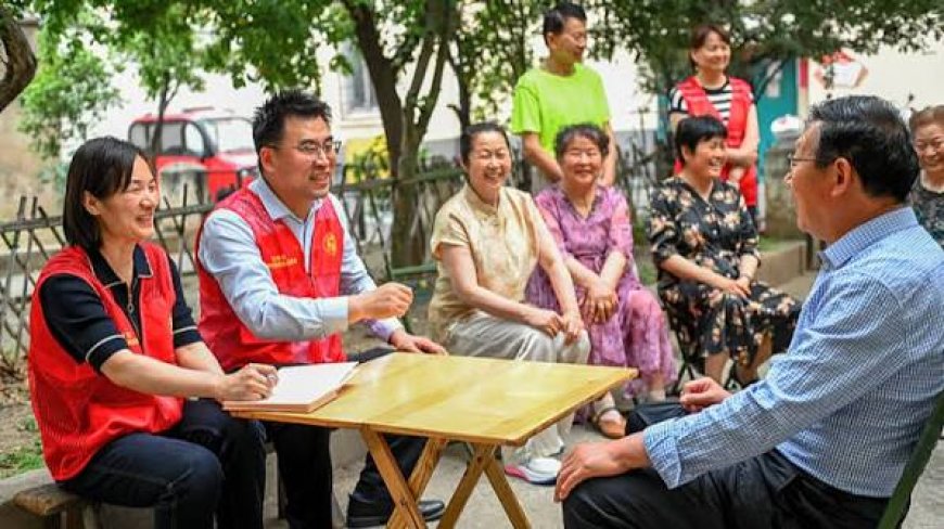 Publication d'un ouvrage d'exposés de Xi Jinping sur le travail au niveau de base