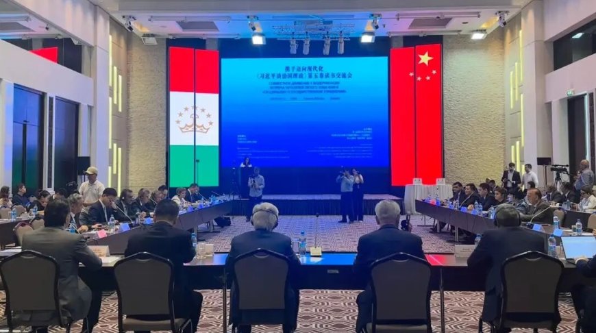 Un séminaire de lecture sur l'ouvrage de Xi Jinping consacré à la gouvernance organisé dans la capitale du Tadjikistan