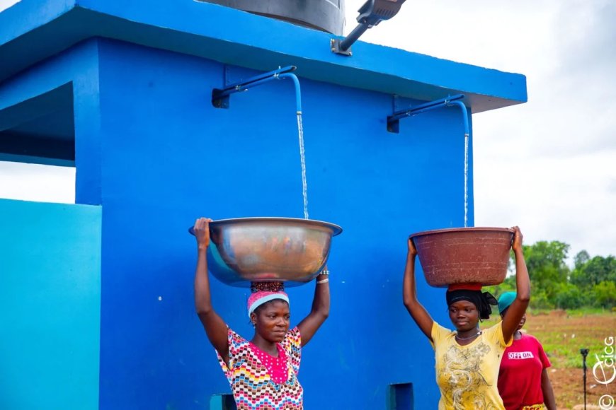 Côte d’Ivoire :  les populations de Mamadouvogo accèdent à l’eau potable grâce à un forage alimenté en énergie solaire
