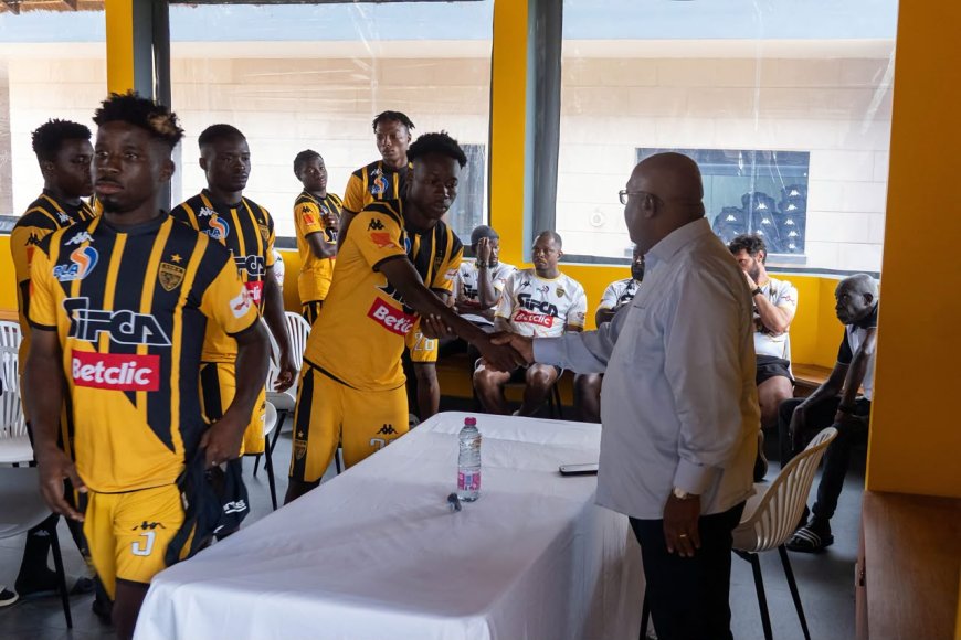 ASEC Mimosas : après l’élimination, Roger Ouegnin ignore la demande des supporters et mobilise ses joueurs pour les affaires locales